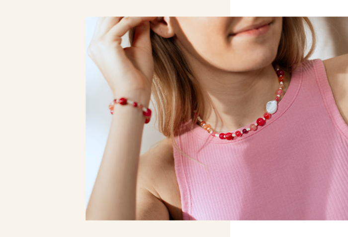 Model with jewelry made with agates