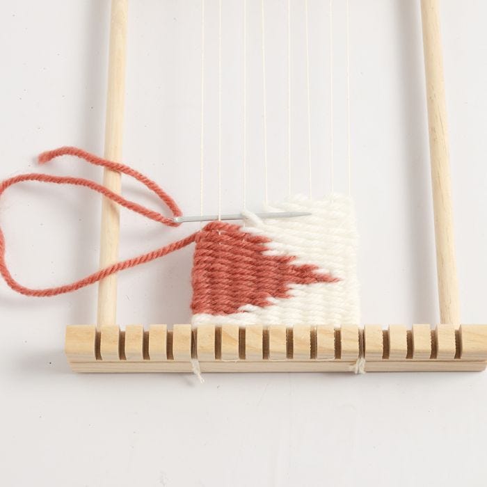 How to change colours while weaving (weft interlock)