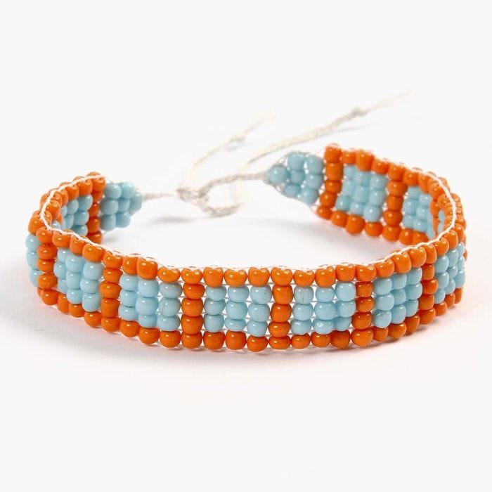 Jewellery School: A Bracelet woven on a Bead Loom