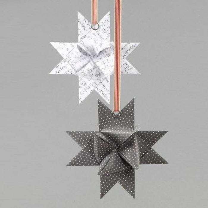 A Split Ring on a woven Vivi Gade Design Paper Star