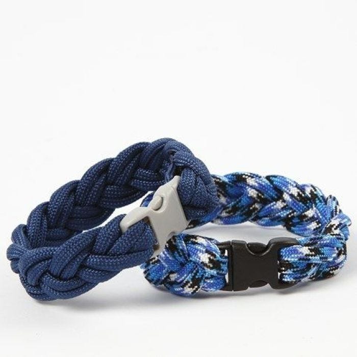 Plaited Bracelets from  Macramé Cord and with Click Fasteners