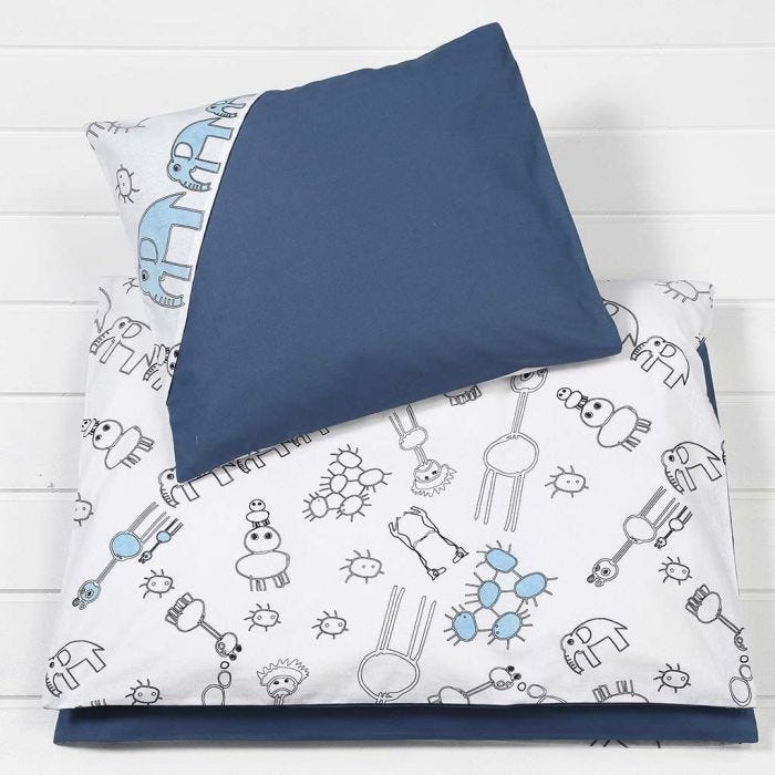 Bedding for a Baby Duvet and Pillow made from Fabric with decorated Designs