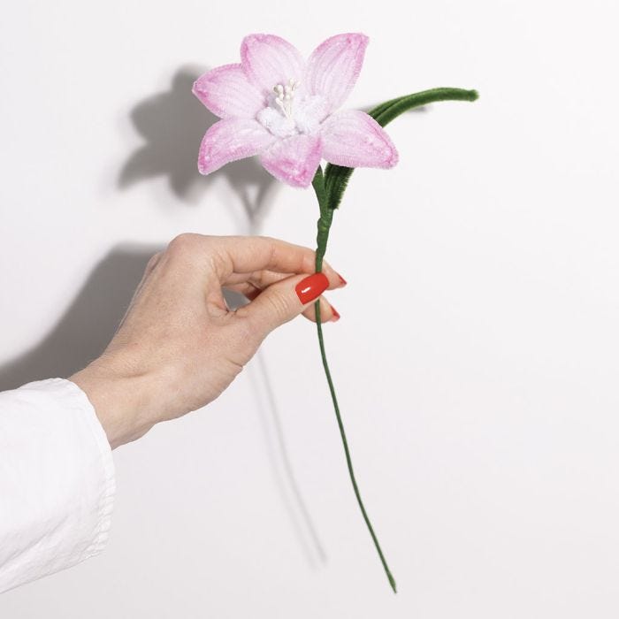 Pipe cleaner lily