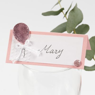 A Place Card with a Balloon decorated with Deco Foil