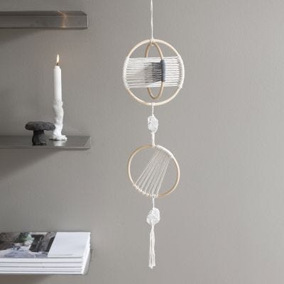 Macramé mobile med bjergkrystaller