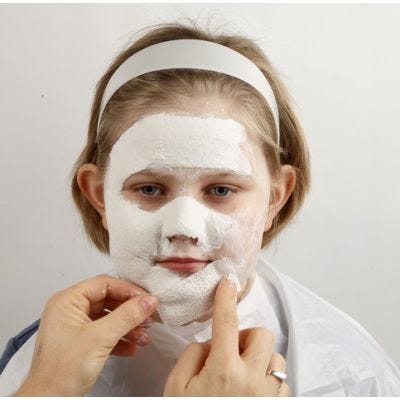 Masque facial en bandage de gaze