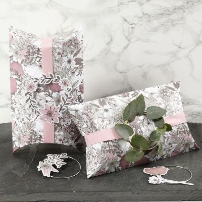 Pillow Boxes decorated with pink Ribbon