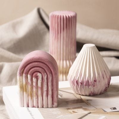 Decorative sculptures with resin casting mix with a marble effect