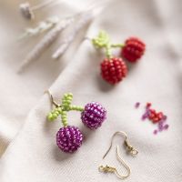 Earrings with cherries made from rocaille seed beads