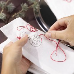 Craft Kit Embroidery, Christmas napkins, christmas red, 1 pack